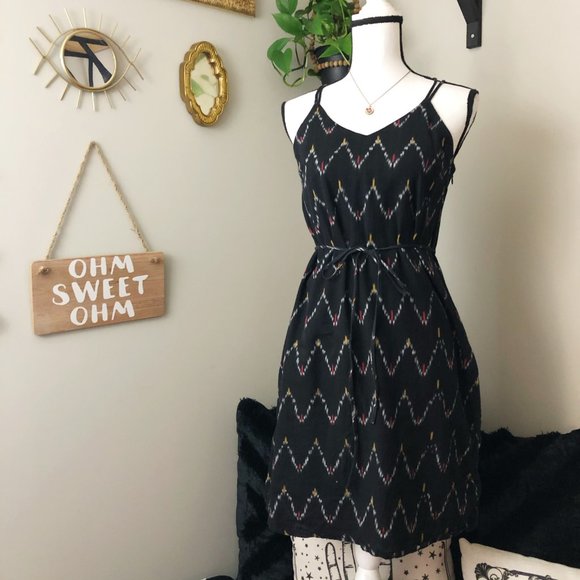 LOFT Dresses & Skirts - Loft chevron print cross strap casual dress 4